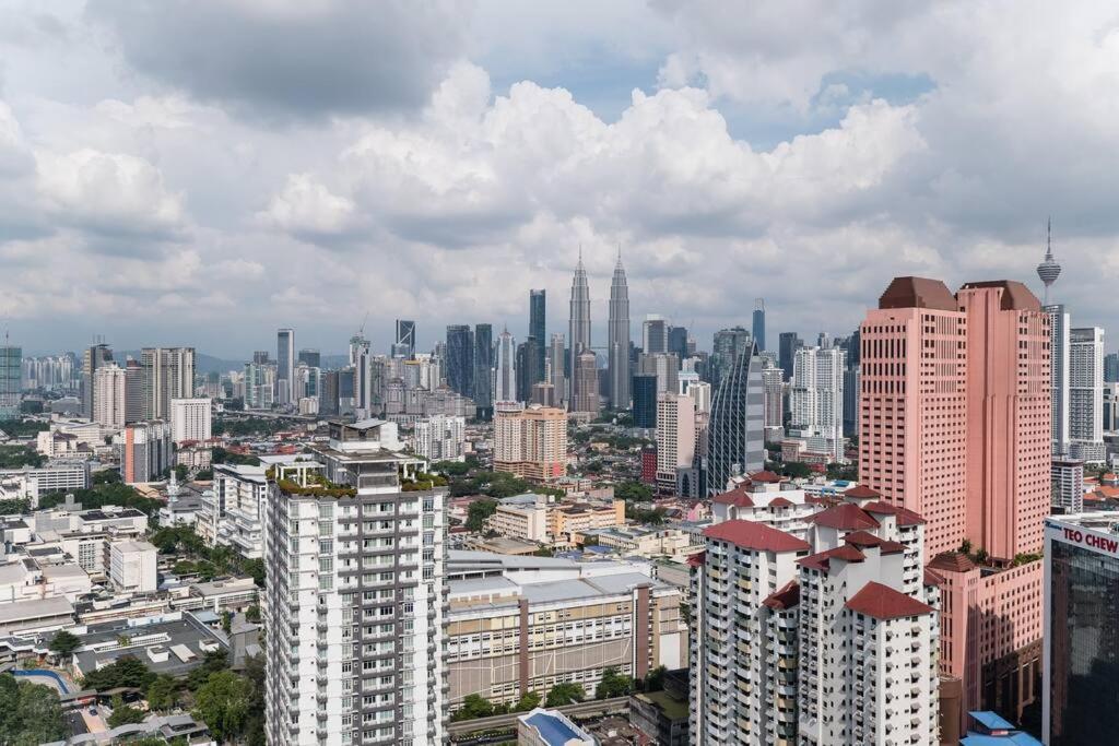 Tr Lovely 3 Bedroom Unit 6pax Next To Titiwangsa Lrt